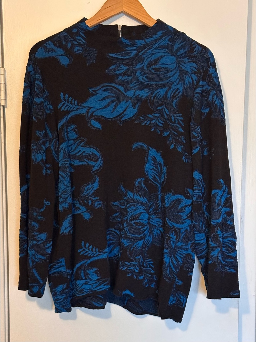 Chico's Black Crewneck Sweater with Blue Floral Jacquard Size 3